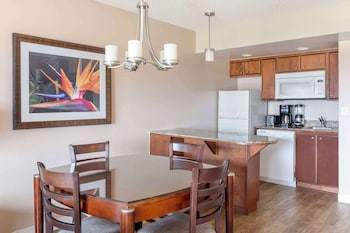 1 Bedroom Panoramic Ocean Vw King Suite Balcony