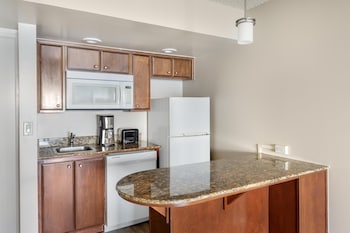 1 Bedroom Panoramic Ocean Vw King Suite Balcony