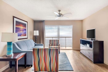 1 Bedroom Ocean Vw 1 Kg or 2 Dbls Ste Balcony