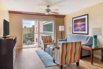 1 Bedroom Partial Ocean 1 Kg or 2 Dbls Balcony