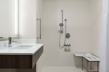 Standard Room, 1 King Bed, Accessible (Communications)