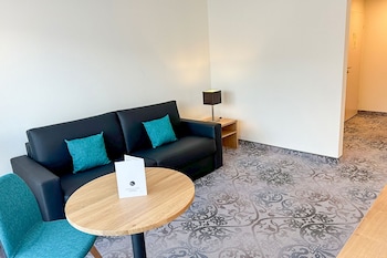 1 Bedroom & 1 Livingroom Suite with balcony