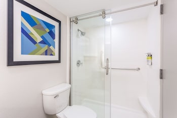 Standard Room, 2 Queen Beds, Accessible (Communications Accessible)