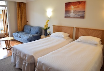 Twin Room, 2 Twin Beds (Atrium)