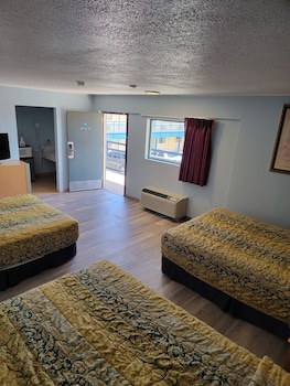 Room, Multiple Beds, Non Smoking
