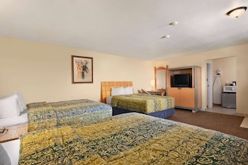 Room, Multiple Beds, Non Smoking