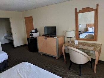 Room, 2 Queen Beds, Non Smoking