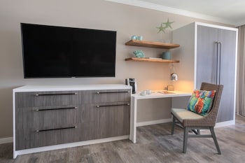 Junior Suite, Oceanfront (Luxury)