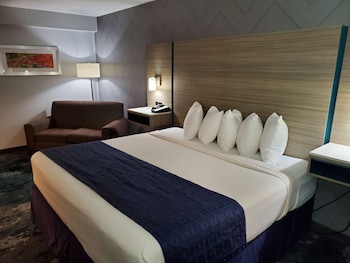 Suite, Multiple Beds, Non Smoking, Refrigerator & Microwave