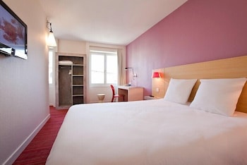 Standard Suite, Multiple Beds (Family)