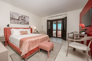Deluxe Room, 1 Queen Bed