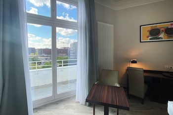 Premium Room, Multiple Beds (Family Room)