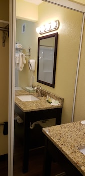 Standard Single Room, 1 Queen Bed, Harbor View