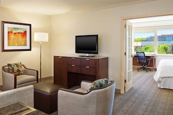 Junior Suite, 1 King Bed with Sofa bed