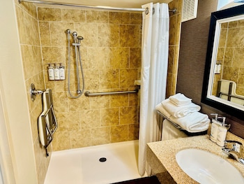 Standard Room, 2 Queen Beds, Accessible (Roll-In Shower)