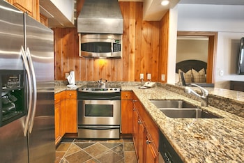 Luxury Suite, 2 Bedrooms, Hot Tub
