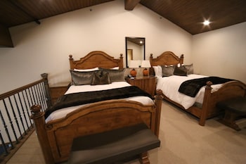Luxury Loft, 1 Bedroom (PREMIUM, 2 Queen beds)