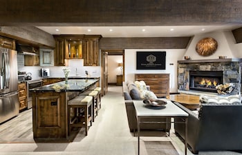 Luxury Suite, 2 Bedrooms (2 Kings)