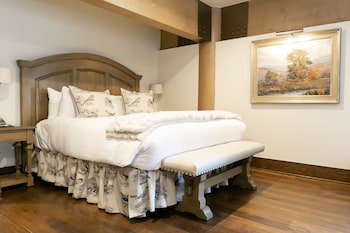 Suite, 1 Bedroom (Sterling)