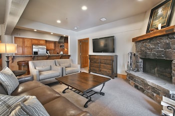 Luxury Suite, 2 Bedrooms, Hot Tub