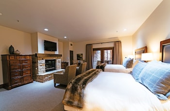 Luxury Suite, 3 Bedrooms, Hot Tub (PREMIUM)