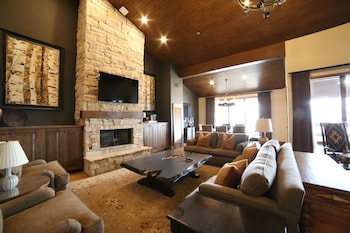 Luxury Loft, 1 Bedroom (PREMIUM, 2 Queen beds)