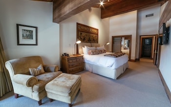 Suite, 3 Bedrooms (Flagstaff)