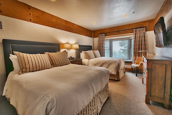 Luxury Townhome, 4 Bedrooms