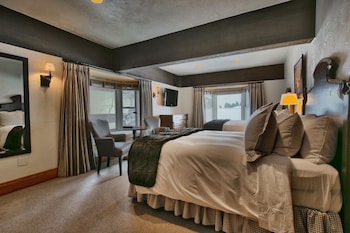 Luxury Suite, 3 Bedrooms (2 Hot tubs)