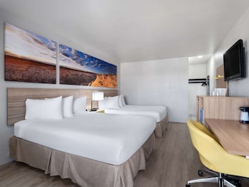 Standard Room, 2 Queen Beds, Non Smoking