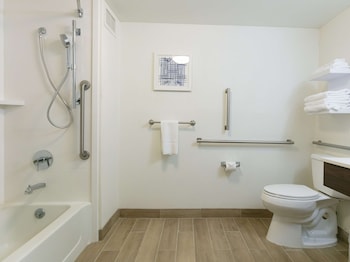 Room, 2 Double Beds, Accessible, Bathtub