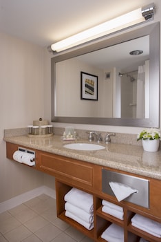 Standard Room, 2 Queen Beds (High Floor)