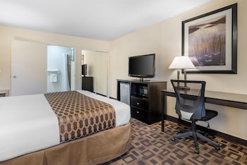 Standard Room, 1 King Bed, Accessible, Non Smoking