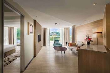 Standard Suite, 1 King Bed, Terrace, Sea View