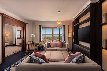 Deluxe Suite, 1 Bedroom, Balcony, Sea View (Balcony)