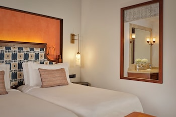 Deluxe Room, 1 Double Bed, Balcony, Garden View (Balcony)