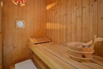 Royal Suite, 1 Bedroom, Balcony, Bay View (Balcony)