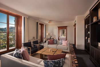 Classic Suite, 1 Bedroom, Balcony, Resort View (Balcony)