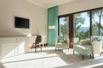 Classic Room, 1 Double Bed, Balcony, Garden View (Balcony)