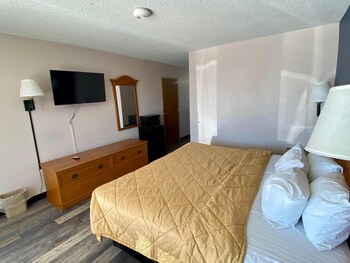 Deluxe Room, 1 King Bed, Accessible, Non Smoking