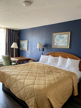 Deluxe Room, 1 King Bed, Accessible, Non Smoking