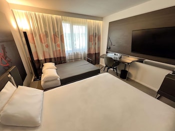 Classic Room, Multiple Beds