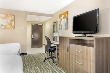 Standard Room, 2 Queen Beds, Non Smoking, Refrigerator