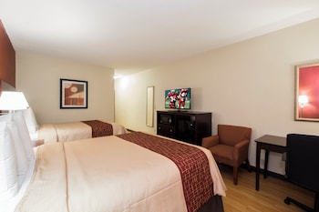 Deluxe Room, 2 Queen Beds, Smoking
