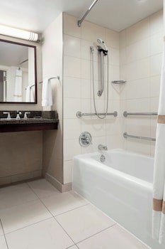 Suite, 1 Bedroom (Mobility Accessible, Tub)