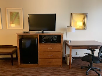 Deluxe Room, 1 Queen Bed, Non Smoking