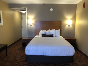 Standard Room, 1 Queen Bed, Non Smoking, Microwave