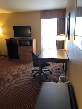 Standard Room, 1 Queen Bed, Non Smoking, Microwave