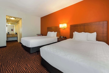 Standard Room, 2 Queen Beds, Non Smoking, Microwave