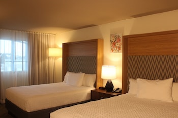 Room, 2 Queen Beds, Non Smoking
